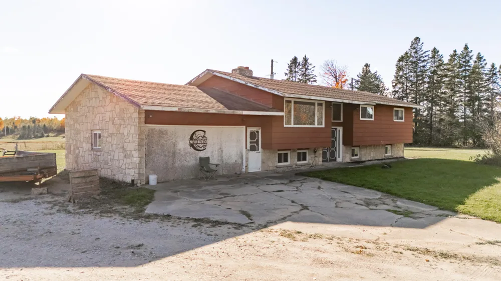 9964 E M 48 Goetzville, MI 49736