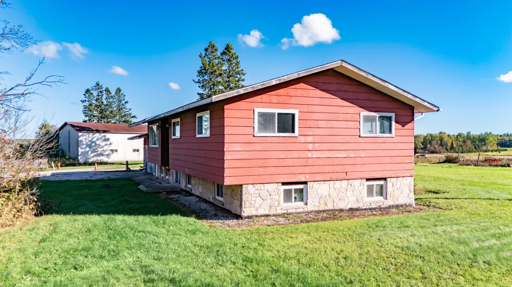 9964 E M 48 Goetzville, MI 49736