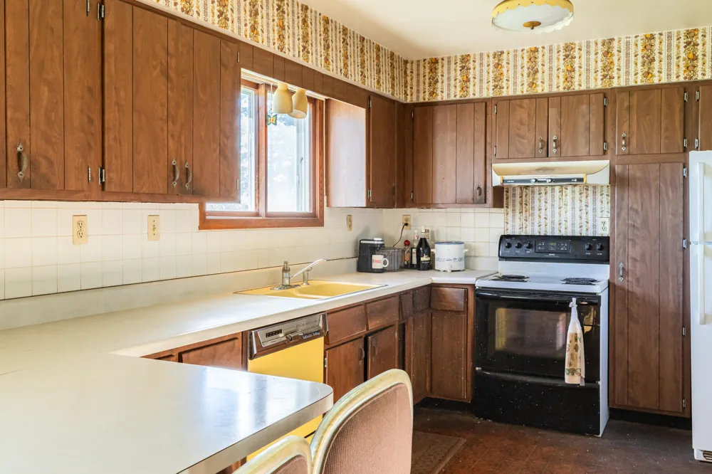 9964 E M 48 Goetzville, MI 49736