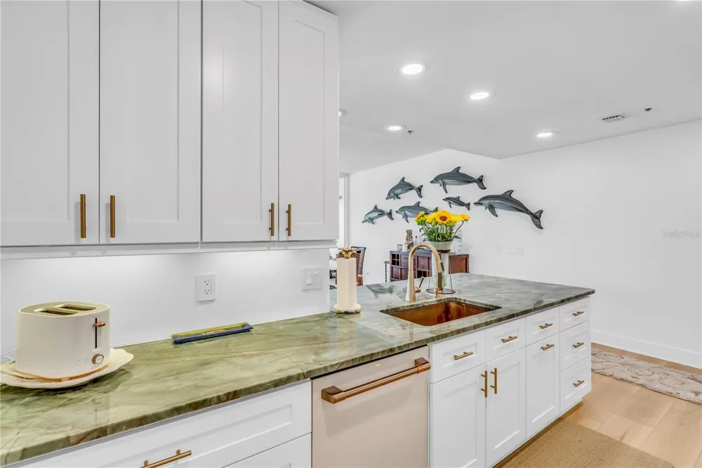 615 DREAM ISLAND PLACE #201 Longboat Key, FL 34228