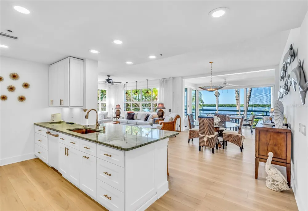 615 DREAM ISLAND PLACE #201 Longboat Key, FL 34228
