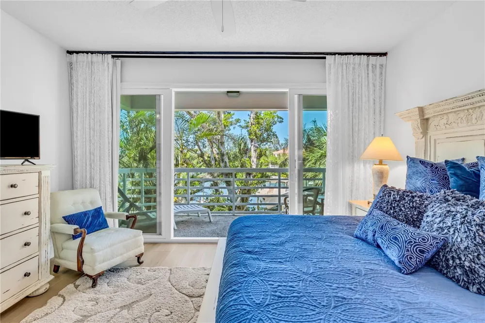 615 DREAM ISLAND PLACE #201 Longboat Key, FL 34228