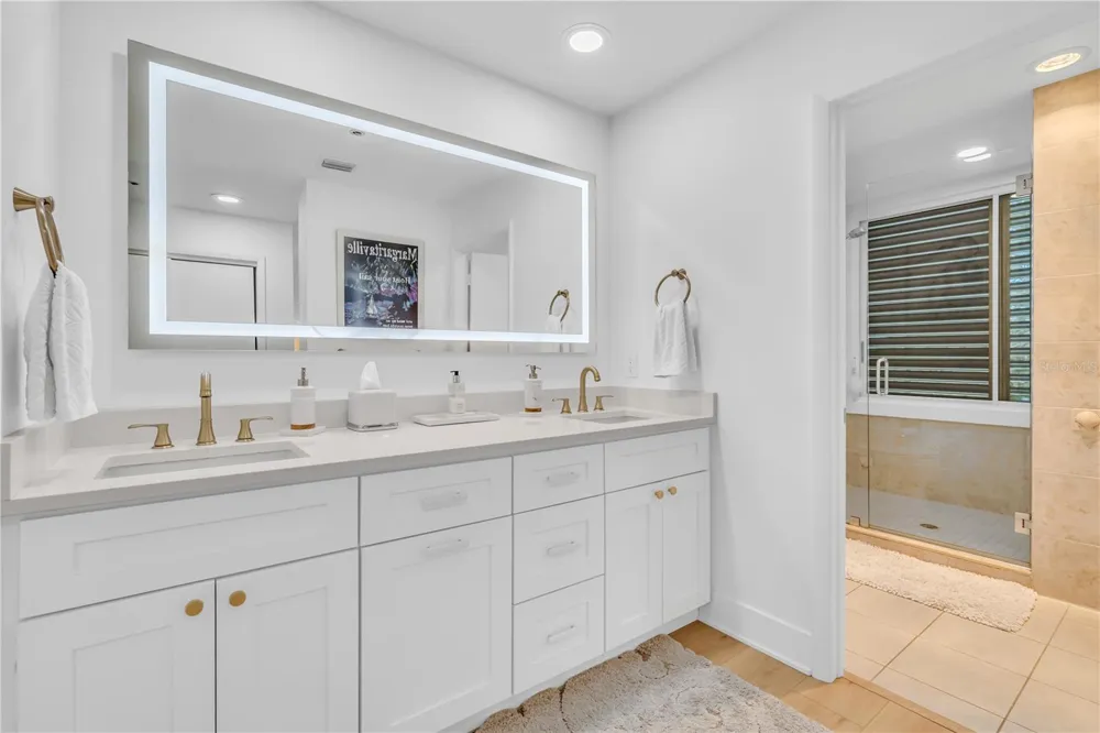 615 DREAM ISLAND PLACE #201 Longboat Key, FL 34228
