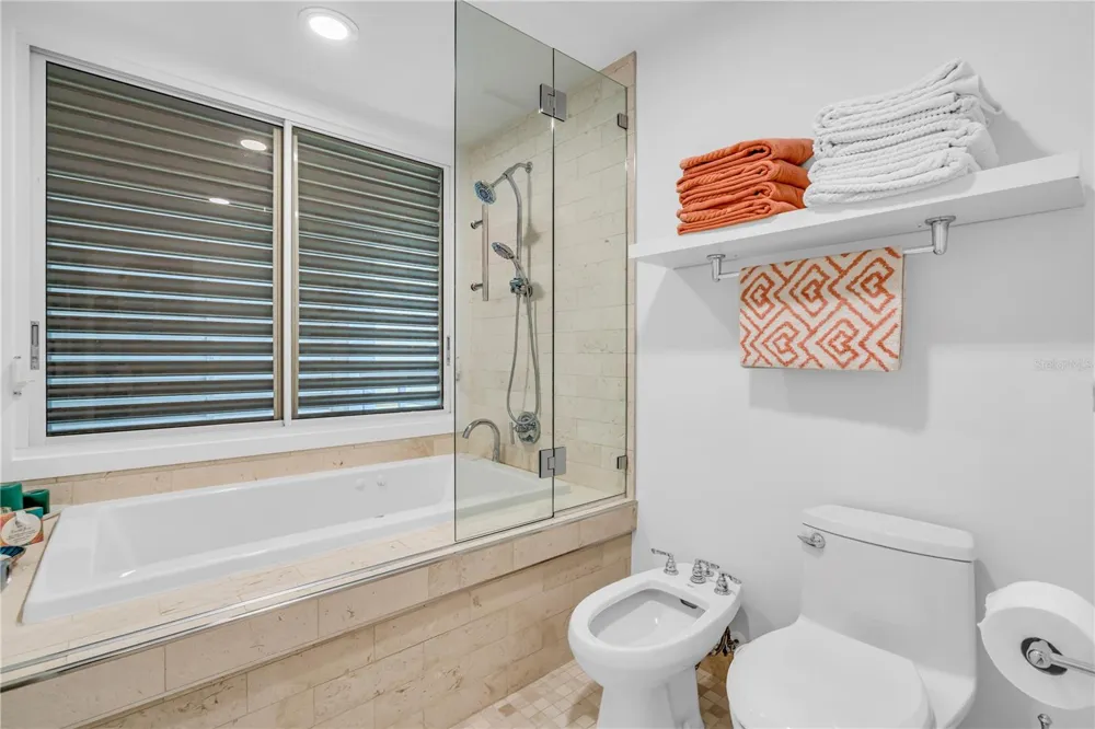615 DREAM ISLAND PLACE #201 Longboat Key, FL 34228