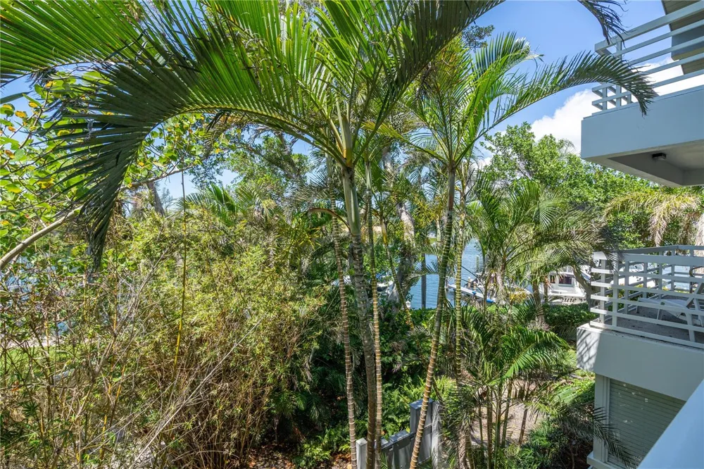 615 DREAM ISLAND PLACE #201 Longboat Key, FL 34228