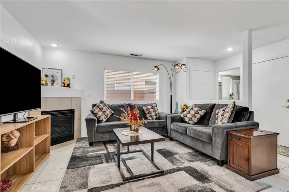 9155 Cedros Avenue #12 Panorama City, CA 91402
