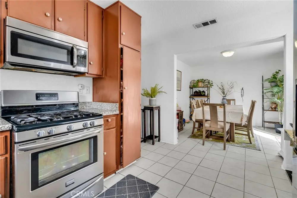 9155 Cedros Avenue #12 Panorama City, CA 91402