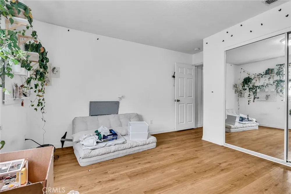 9155 Cedros Avenue #12 Panorama City, CA 91402