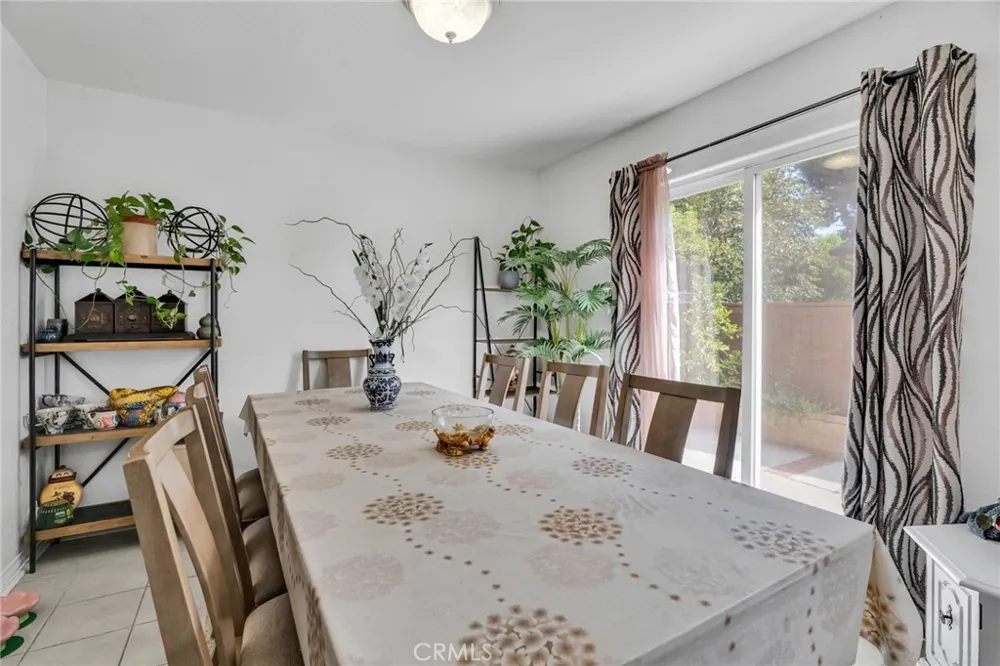 9155 Cedros Avenue #12 Panorama City, CA 91402