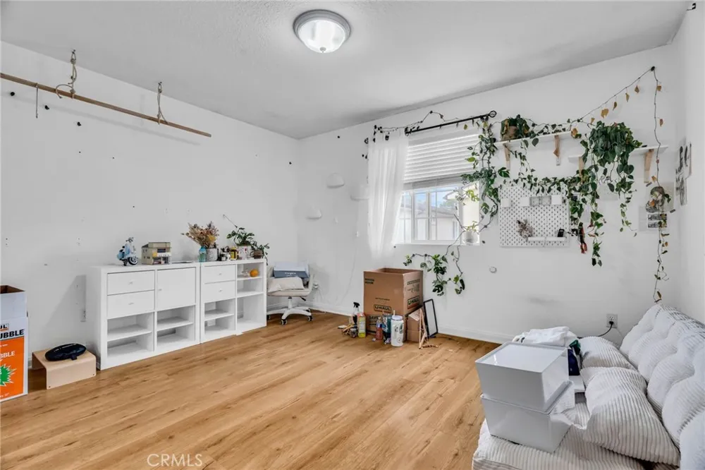 9155 Cedros Avenue #12 Panorama City, CA 91402