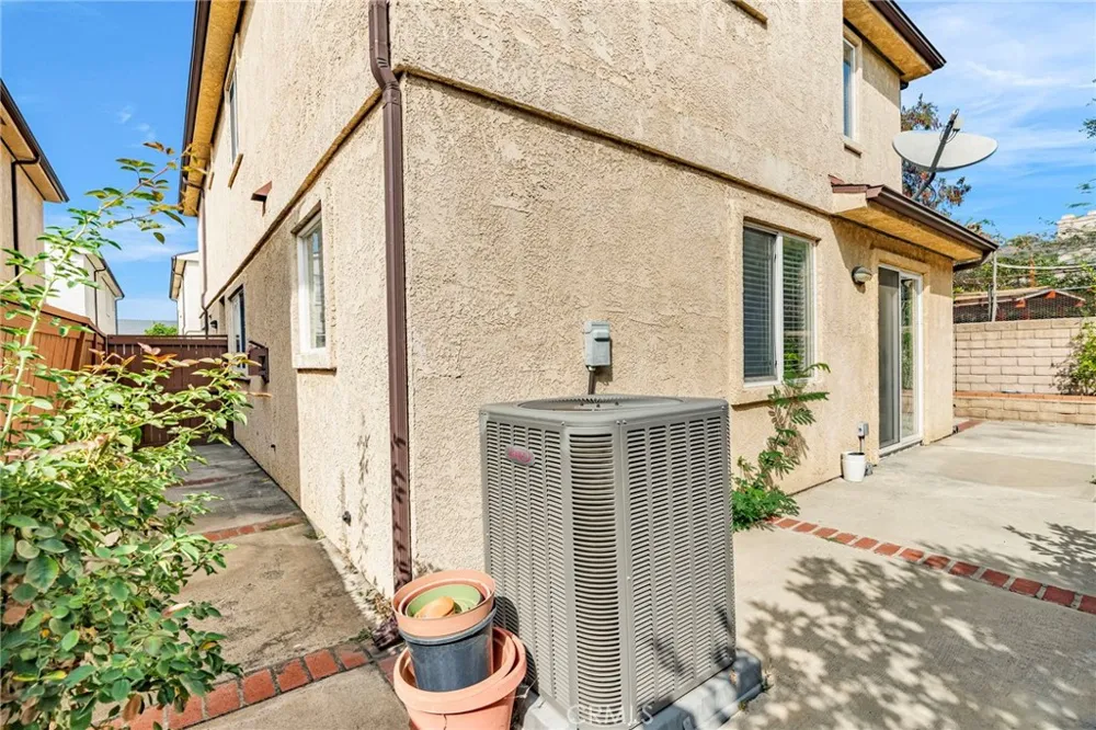 9155 Cedros Avenue #12 Panorama City, CA 91402