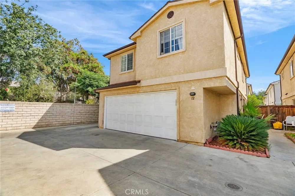 9155 Cedros Avenue #12 Panorama City, CA 91402