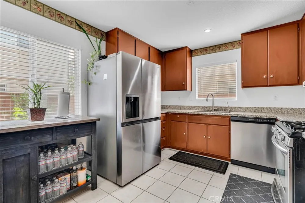 9155 Cedros Avenue #12 Panorama City, CA 91402