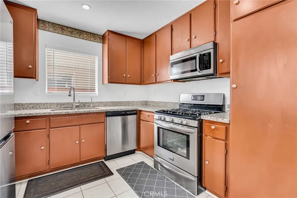 9155 Cedros Avenue #12 Panorama City, CA 91402