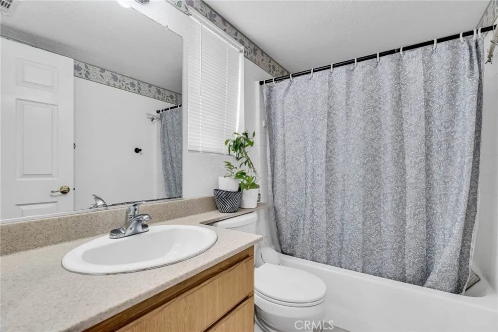 9155 Cedros Avenue #12 Panorama City, CA 91402