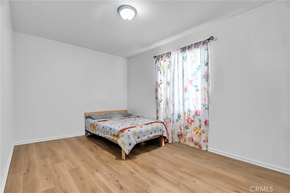 9155 Cedros Avenue #12 Panorama City, CA 91402