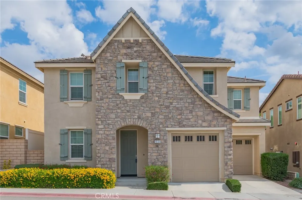 1520 Cantabria Place