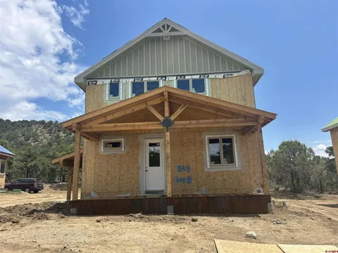 838 Heartwood Lane