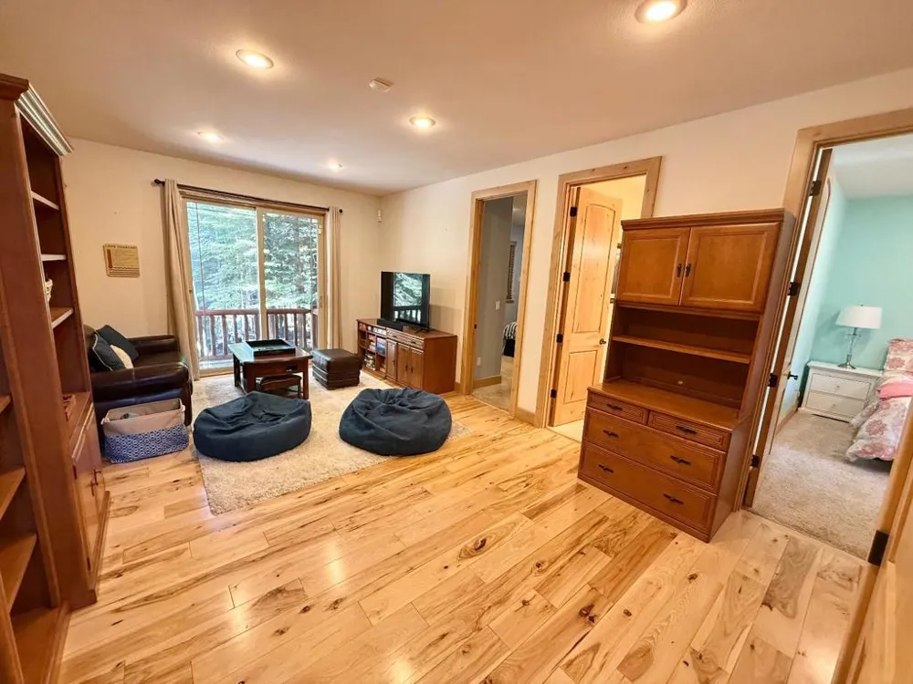 1528 Chippewa Street South Lake Tahoe, CA 96150