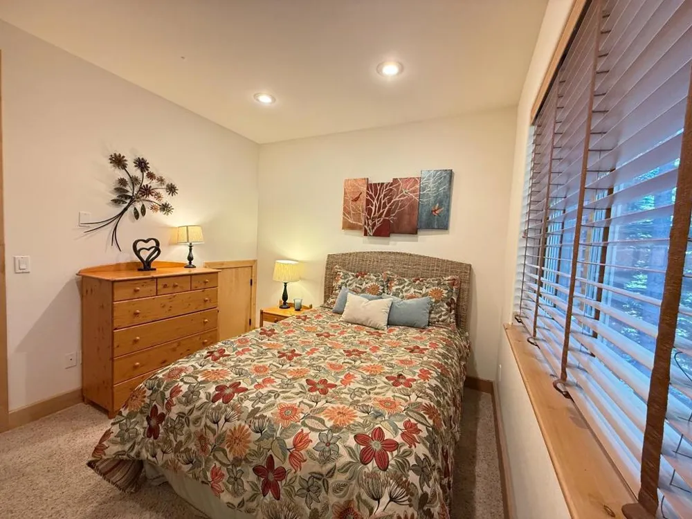 1528 Chippewa Street South Lake Tahoe, CA 96150