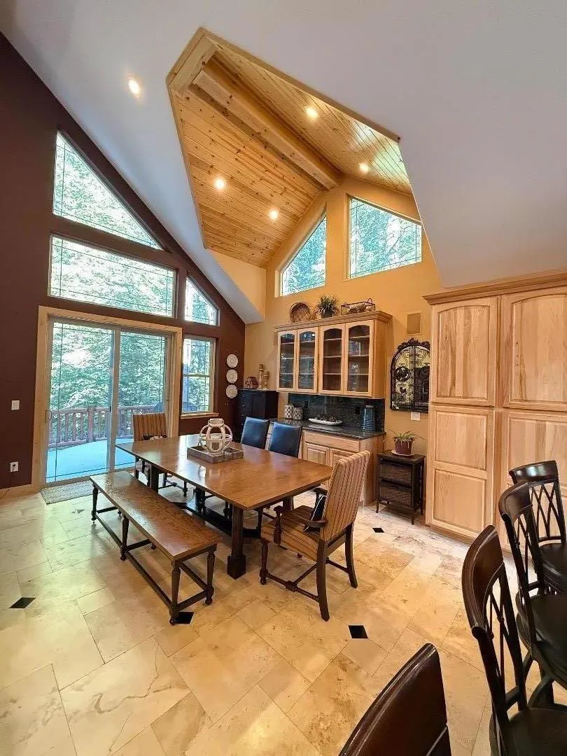 1528 Chippewa Street South Lake Tahoe, CA 96150