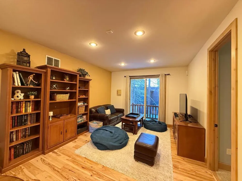 1528 Chippewa Street South Lake Tahoe, CA 96150