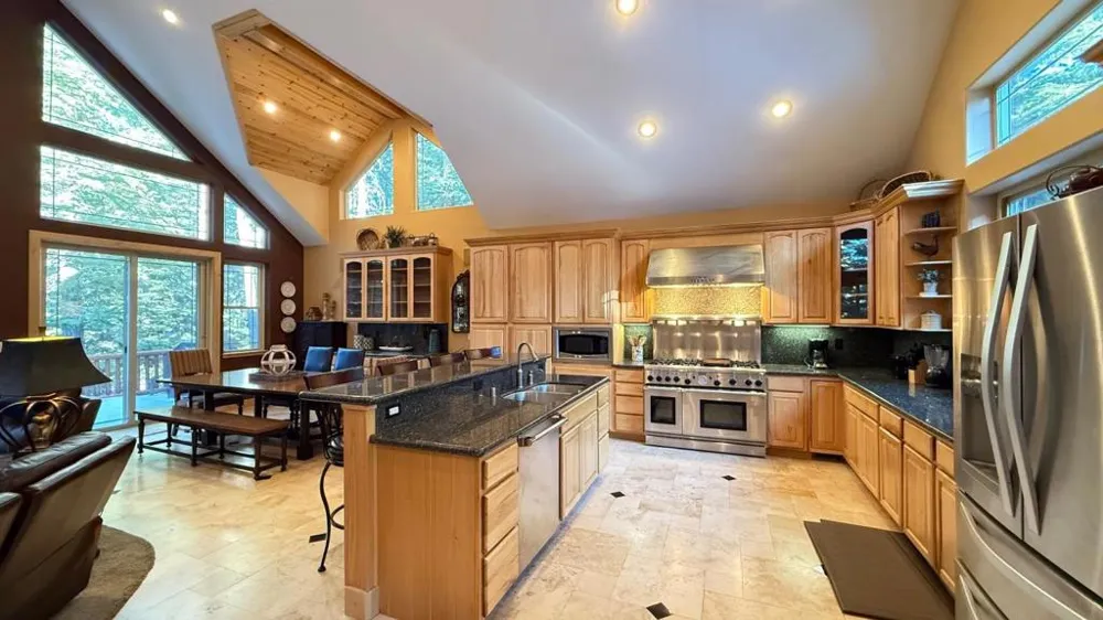 1528 Chippewa Street South Lake Tahoe, CA 96150