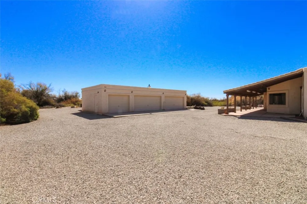 6509 Salulu Big River, CA 92242