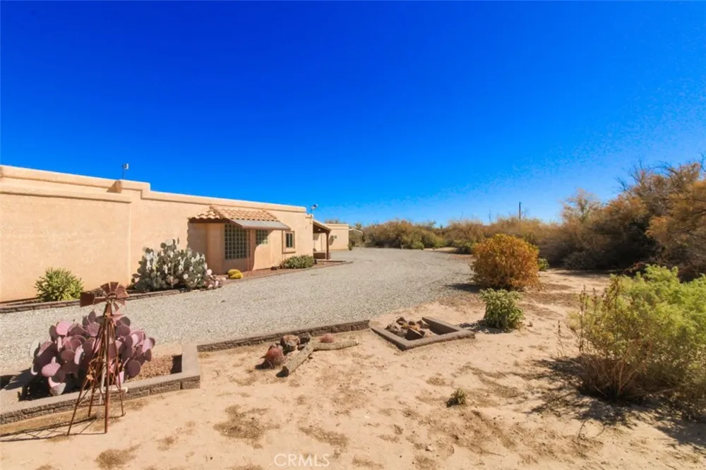 6509 Salulu Big River, CA 92242