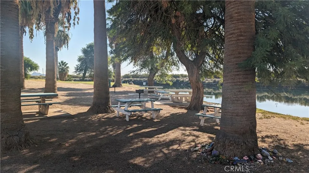 6509 Salulu Big River, CA 92242