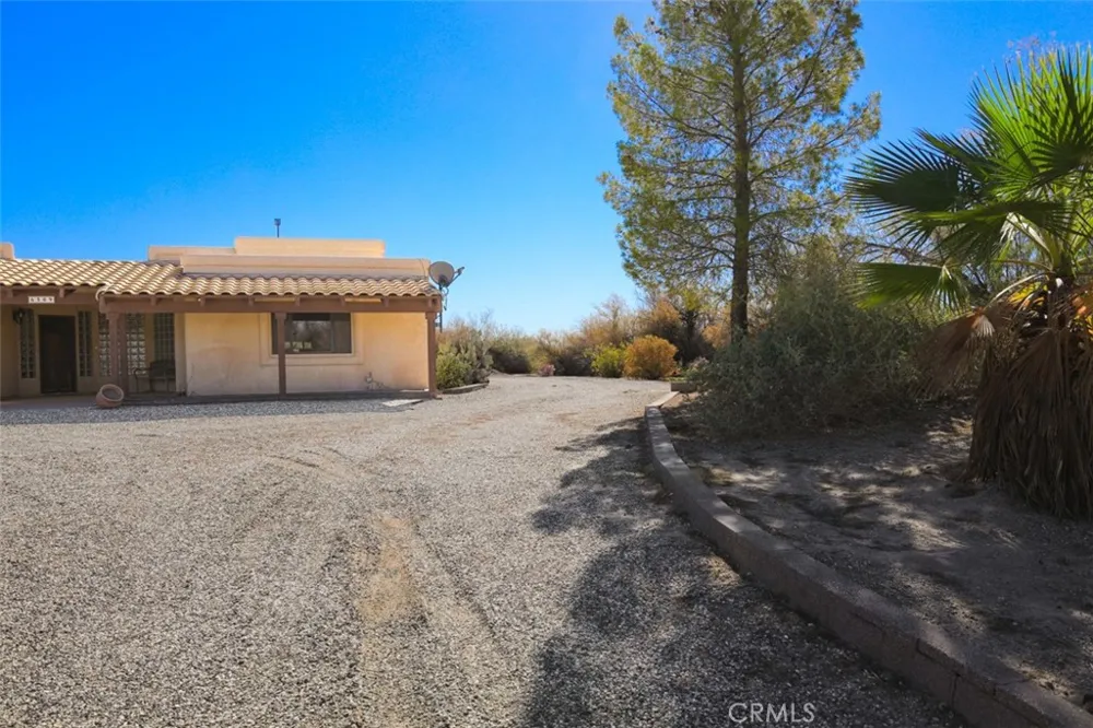 6509 Salulu Big River, CA 92242