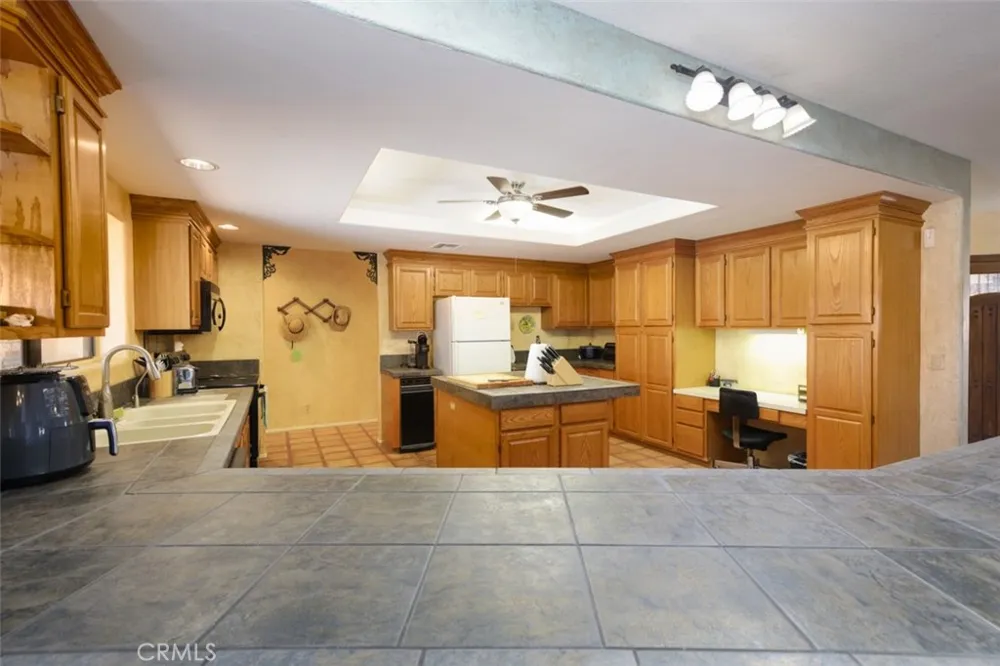 6509 Salulu Big River, CA 92242