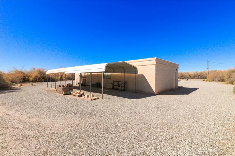 6509 Salulu Big River, CA 92242