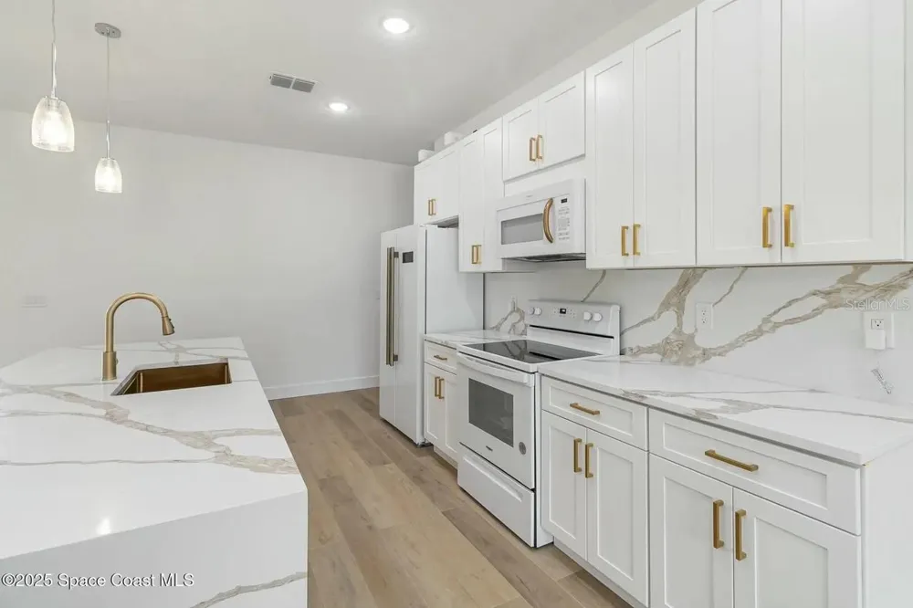 435 GOLDSMITH AVENUE NW Palm Bay, FL 32907