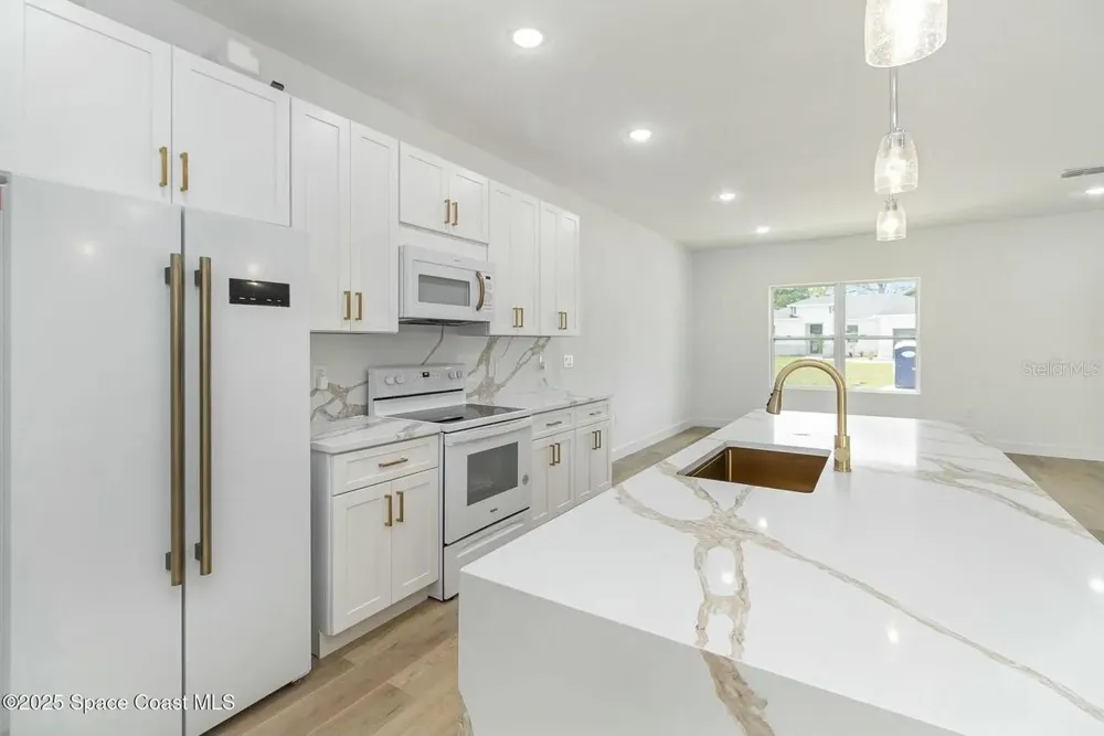 435 GOLDSMITH AVENUE NW Palm Bay, FL 32907