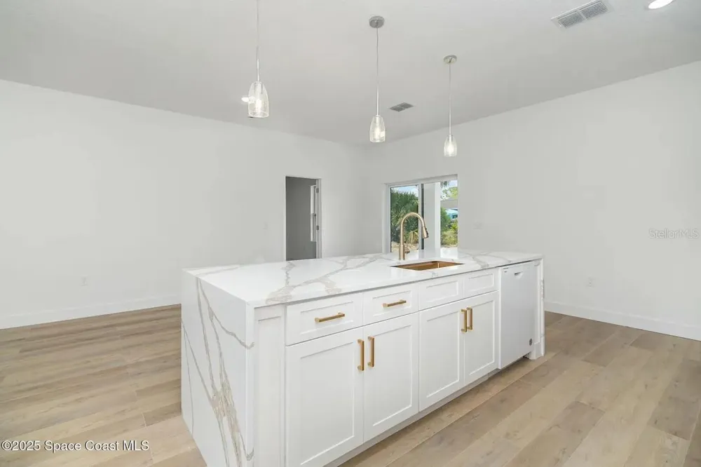 435 GOLDSMITH AVENUE NW Palm Bay, FL 32907