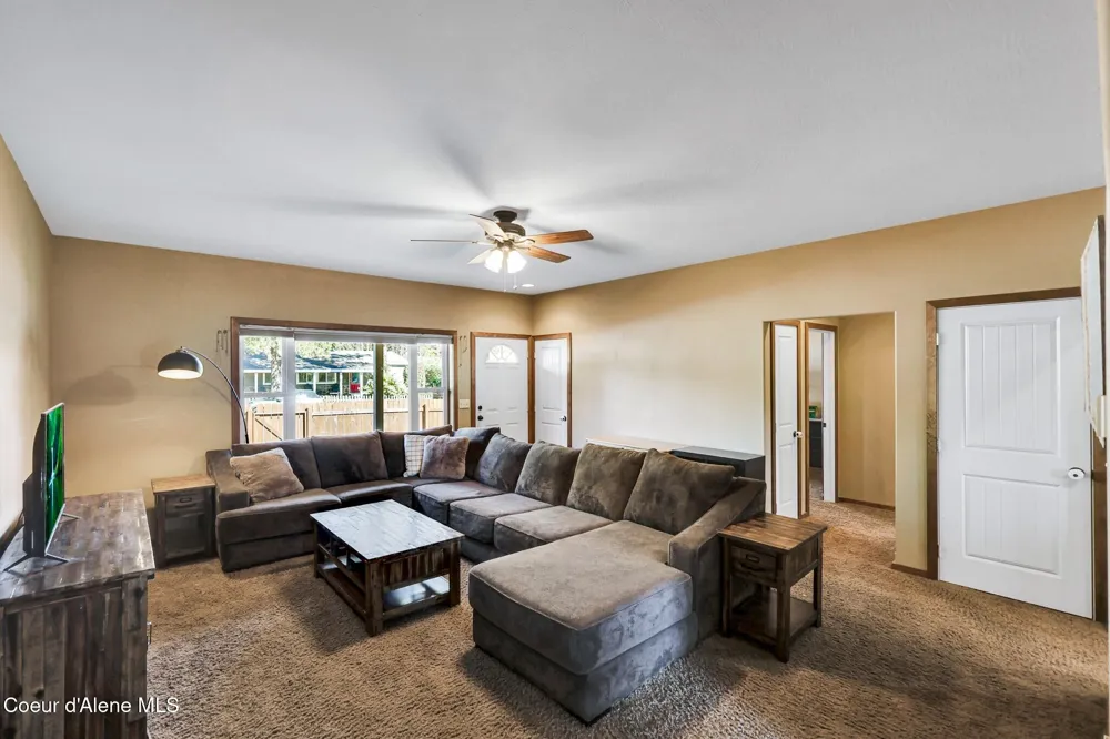12 Troudt Court Priest River, ID 83856