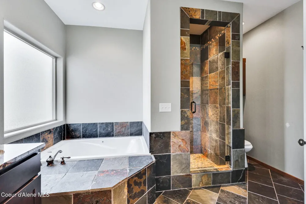 12 Troudt Court Priest River, ID 83856