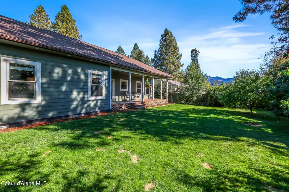 12 Troudt Court Priest River, ID 83856