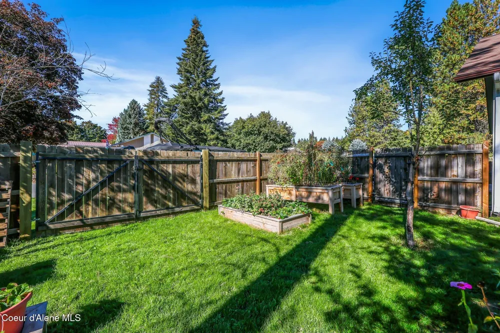 12 Troudt Court Priest River, ID 83856