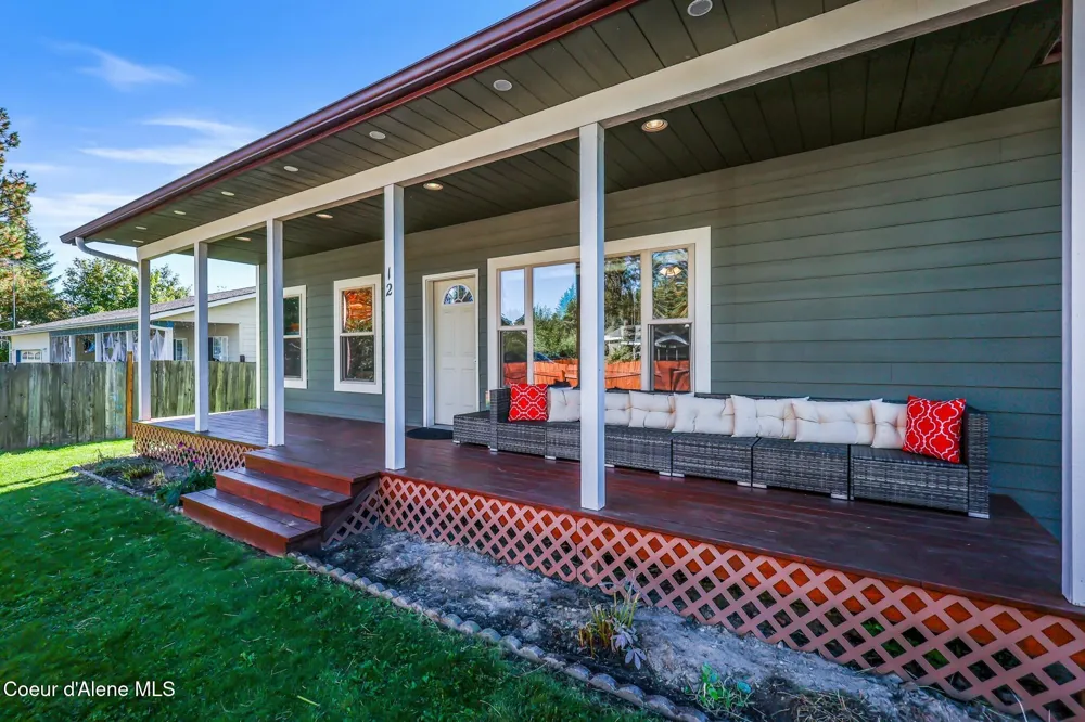 12 Troudt Court Priest River, ID 83856