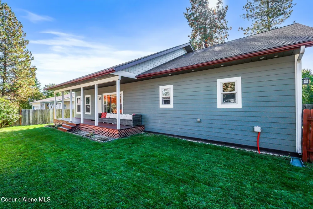 12 Troudt Court Priest River, ID 83856