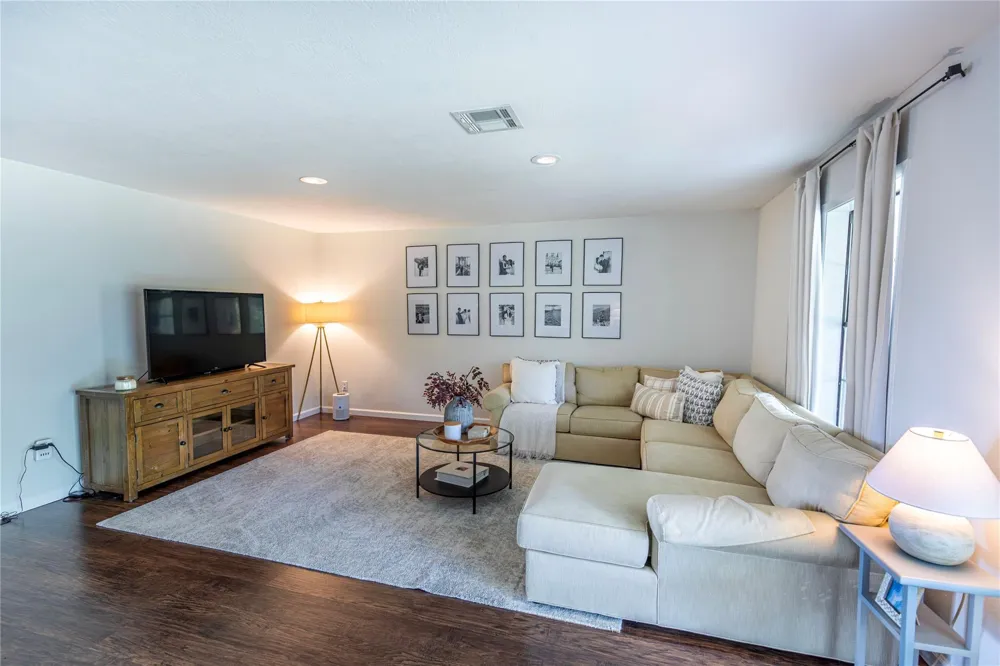 145 Camilla Circle Bellville, TX 77418