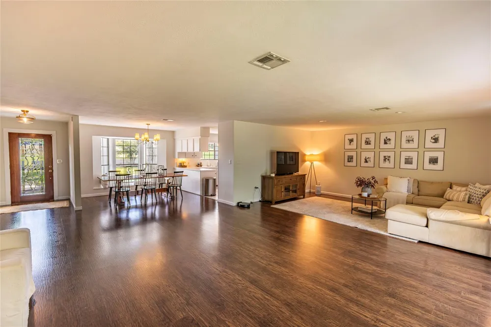 145 Camilla Circle Bellville, TX 77418