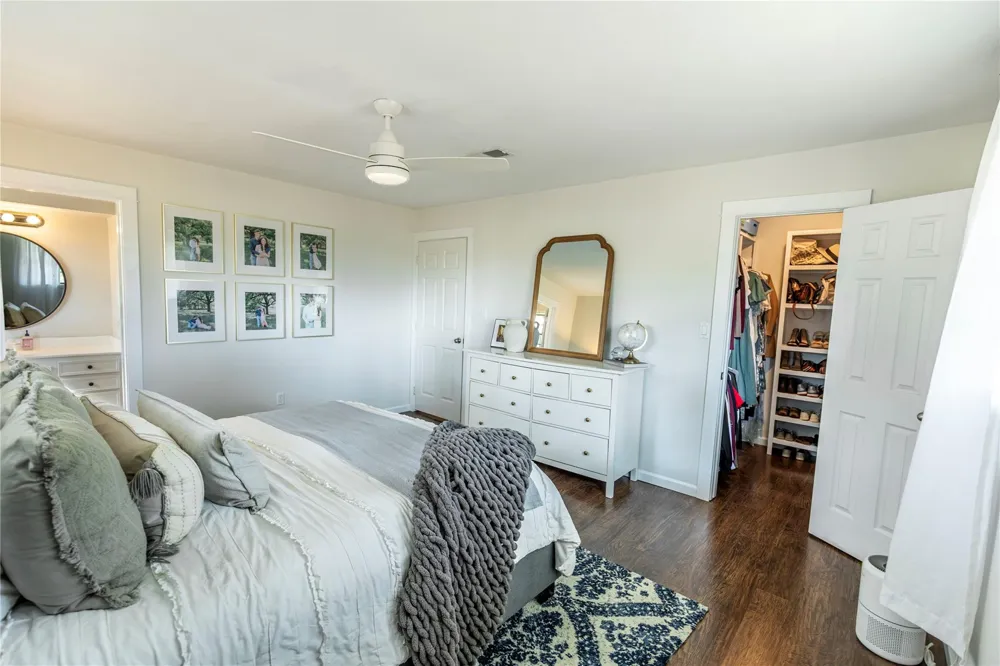145 Camilla Circle Bellville, TX 77418