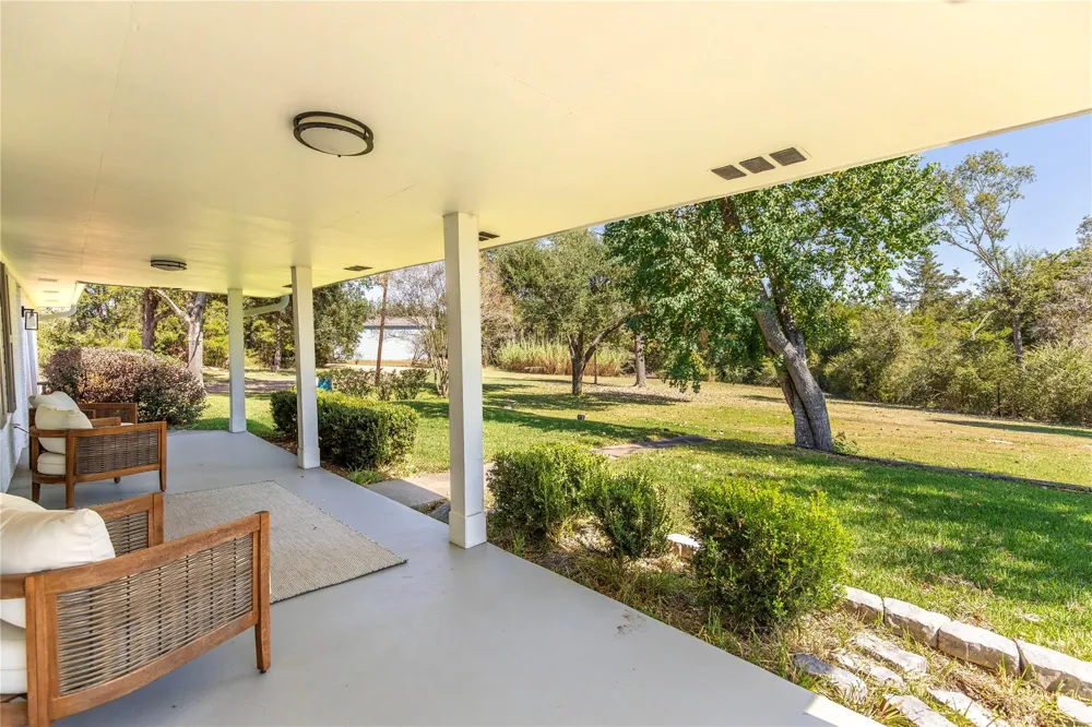 145 Camilla Circle Bellville, TX 77418