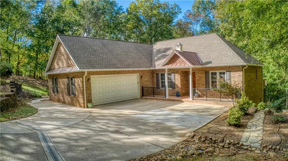 906 Rocky Cove Lane Denton, NC 27239