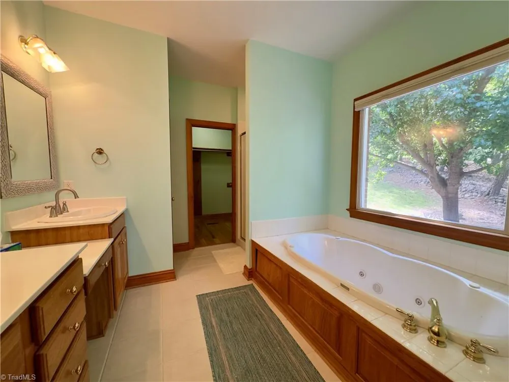 906 Rocky Cove Lane Denton, NC 27239