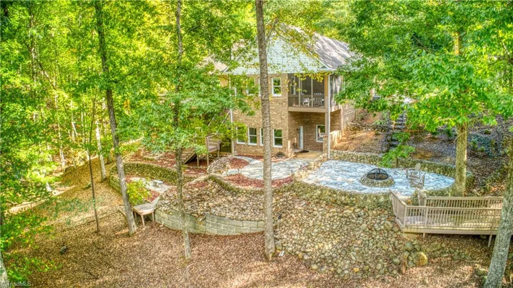906 Rocky Cove Lane Denton, NC 27239