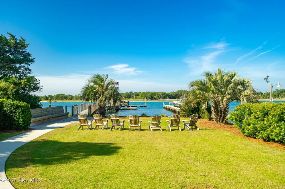 530 Sheldrake Court Beaufort, NC 28516